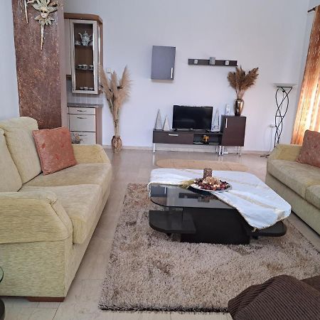 Guesthouse Aelia Káto Loutrákion المظهر الخارجي الصورة